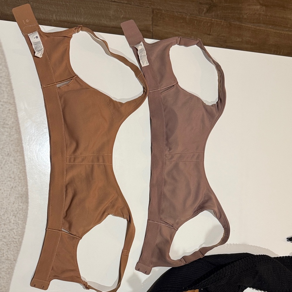 Set of 2 - lululemon athletica Brown and Tan Bra Duo - Picture 10 of 10